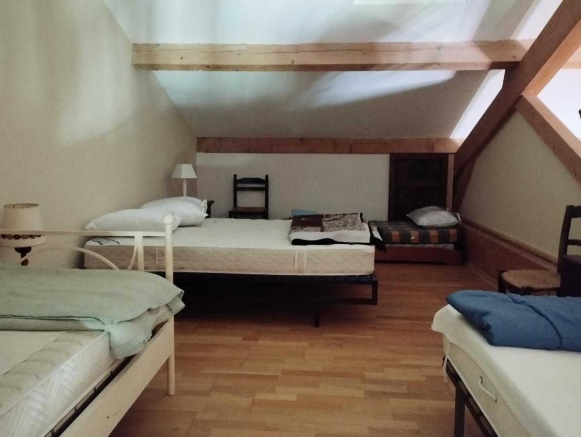 Retour Aux Sources Villa Saint-Lattier Exterior foto