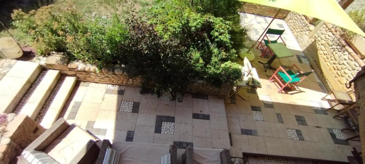 Retour Aux Sources Villa Saint-Lattier Exterior foto