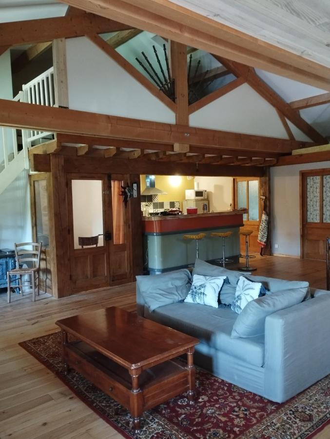 Retour Aux Sources Villa Saint-Lattier Exterior foto